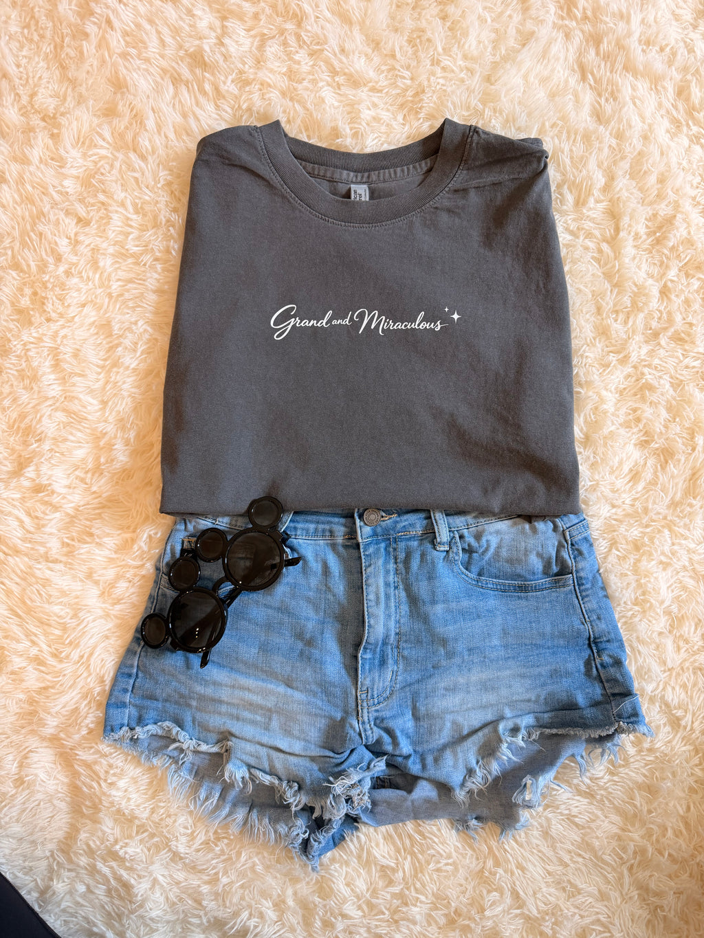 Grand and Miraculous Crop Muscle Tee - Thawing Threads